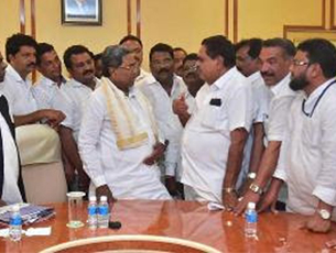 FIR filed against Telangana CM for defaming Andhra Pradesh CM Chandrababu Naidu​